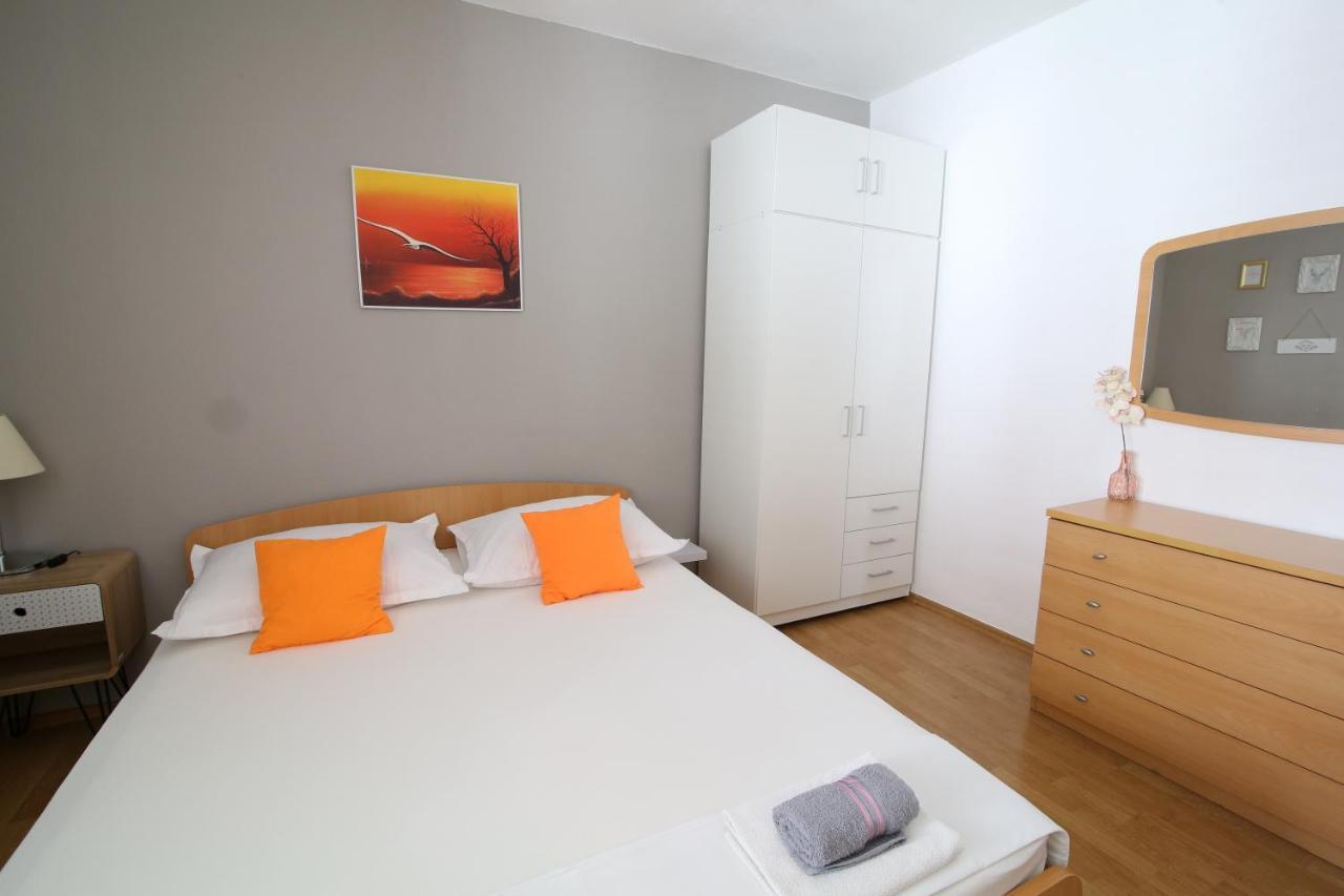 Bili-sea View In The Center Apartment Makarska