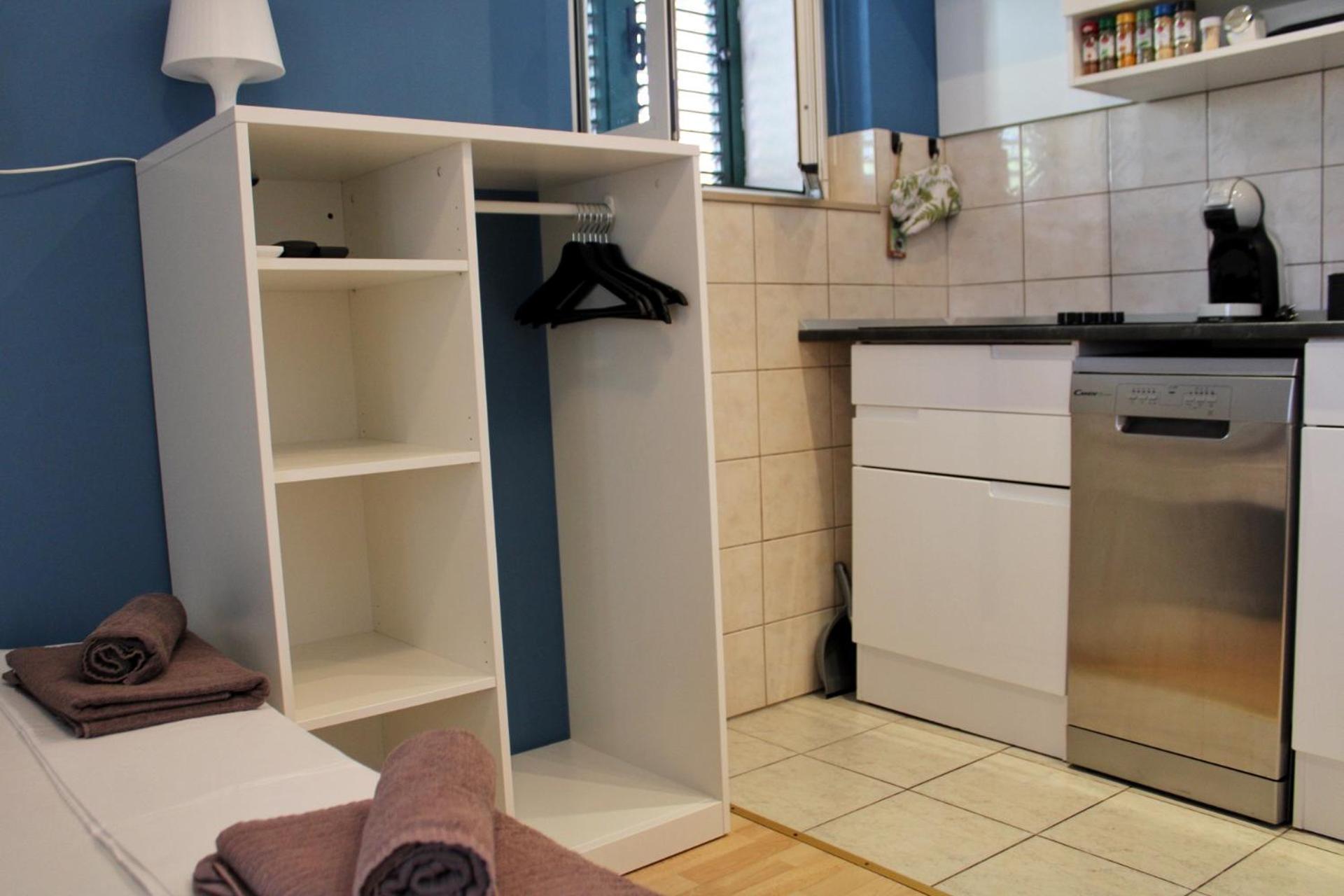 Bili-sea View In The Center Apartment Makarska