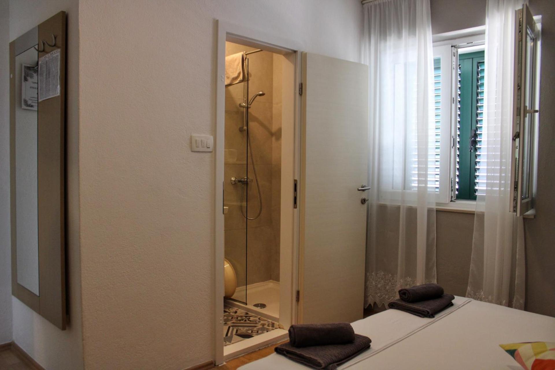 Bili-sea View In The Center Apartment Makarska